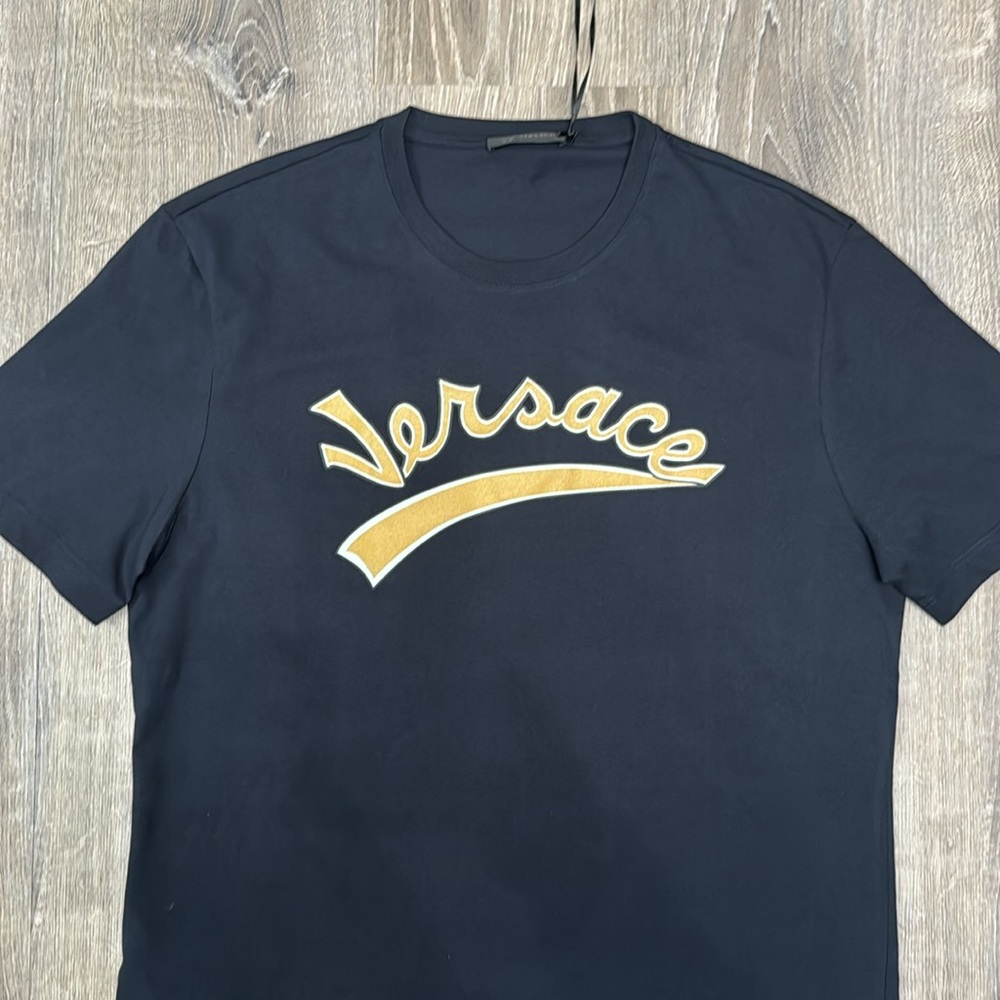 VERSACE SHIRT - Picture 2 of 6